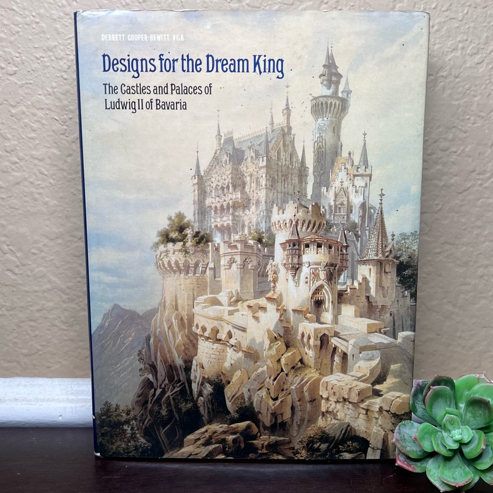 Designs for the Dream King (1978), Castles & Palaces of Ludwig II, Debrett/VandA